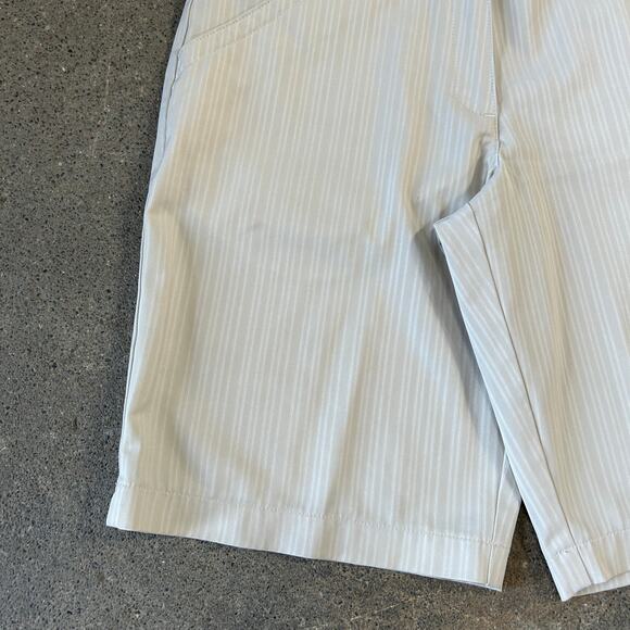 Vintage Nike Golf Shorts Womens 4 Tan Striped Chino Stretch Lightweight 10" - Picture 2 of 7